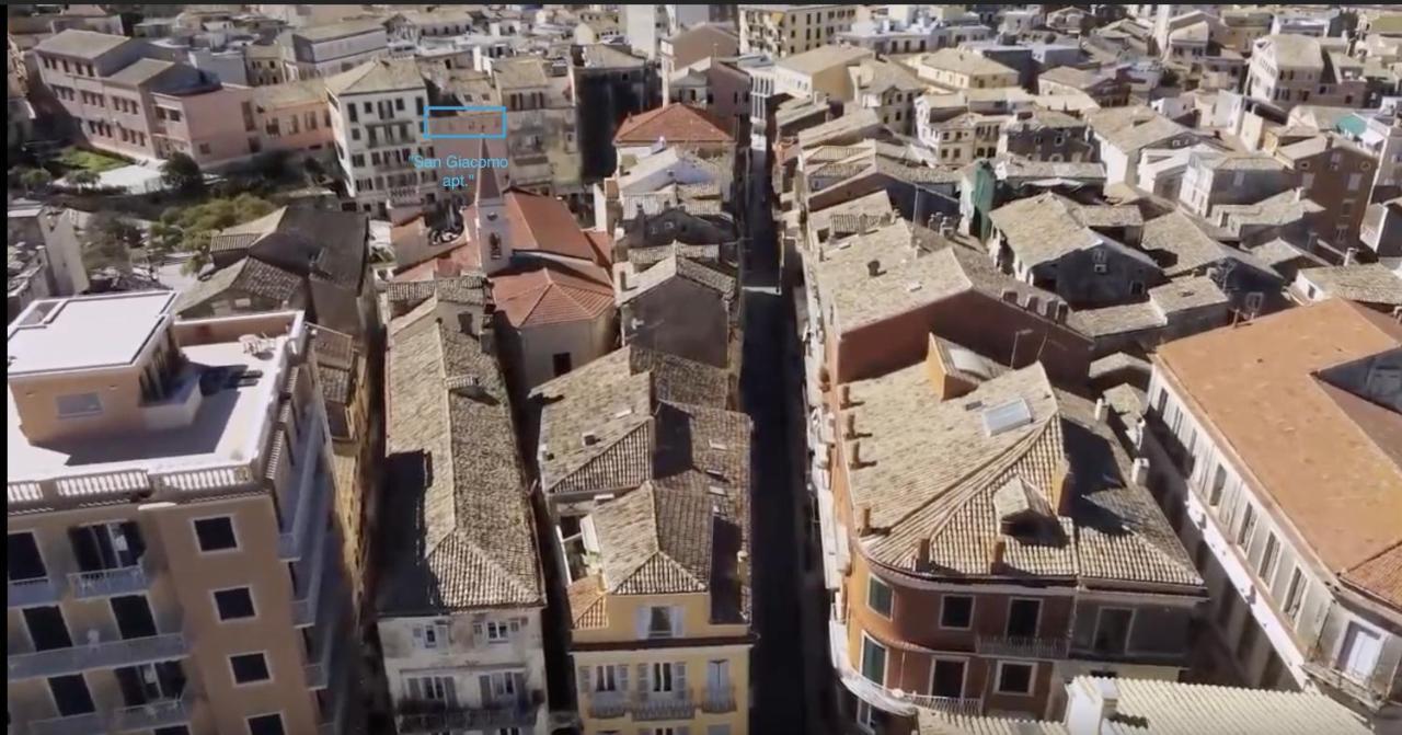 "San Giacomo Square Apt." In The Heart Of Old Town Corfu  Exterior photo