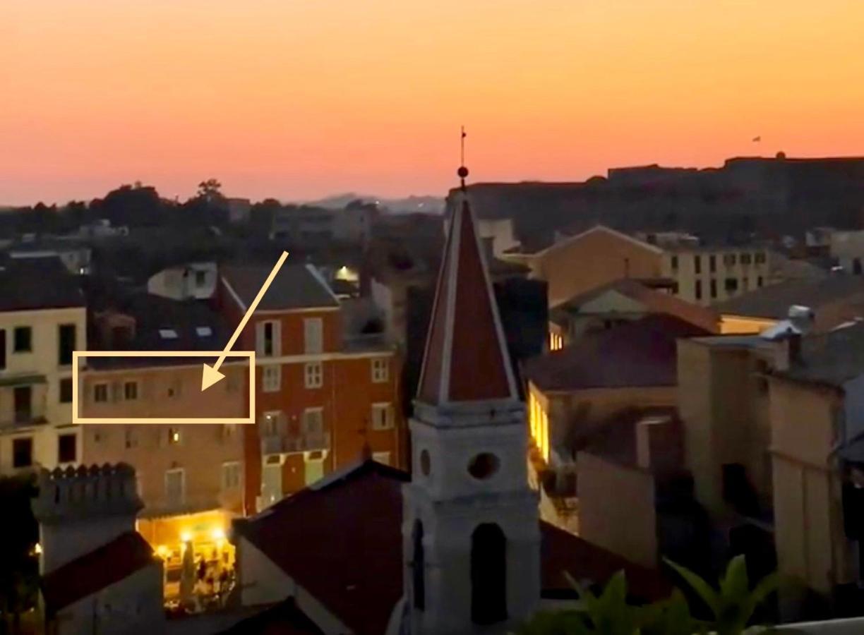 "San Giacomo Square Apt." In The Heart Of Old Town Corfu  Exterior photo