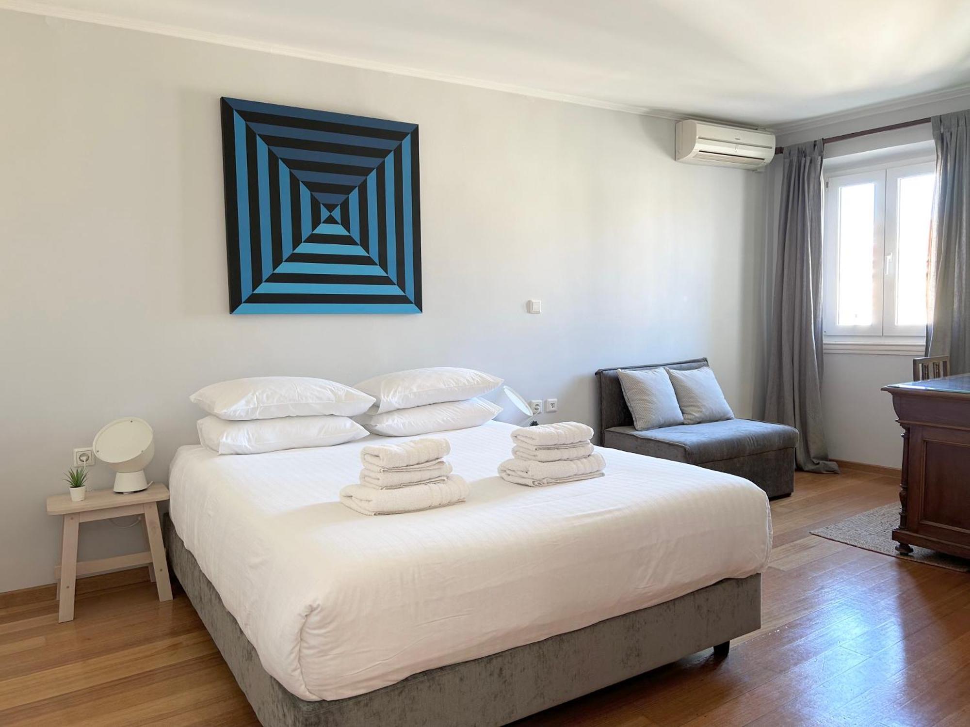 "San Giacomo Square Apt." In The Heart Of Old Town Corfu  Exterior photo