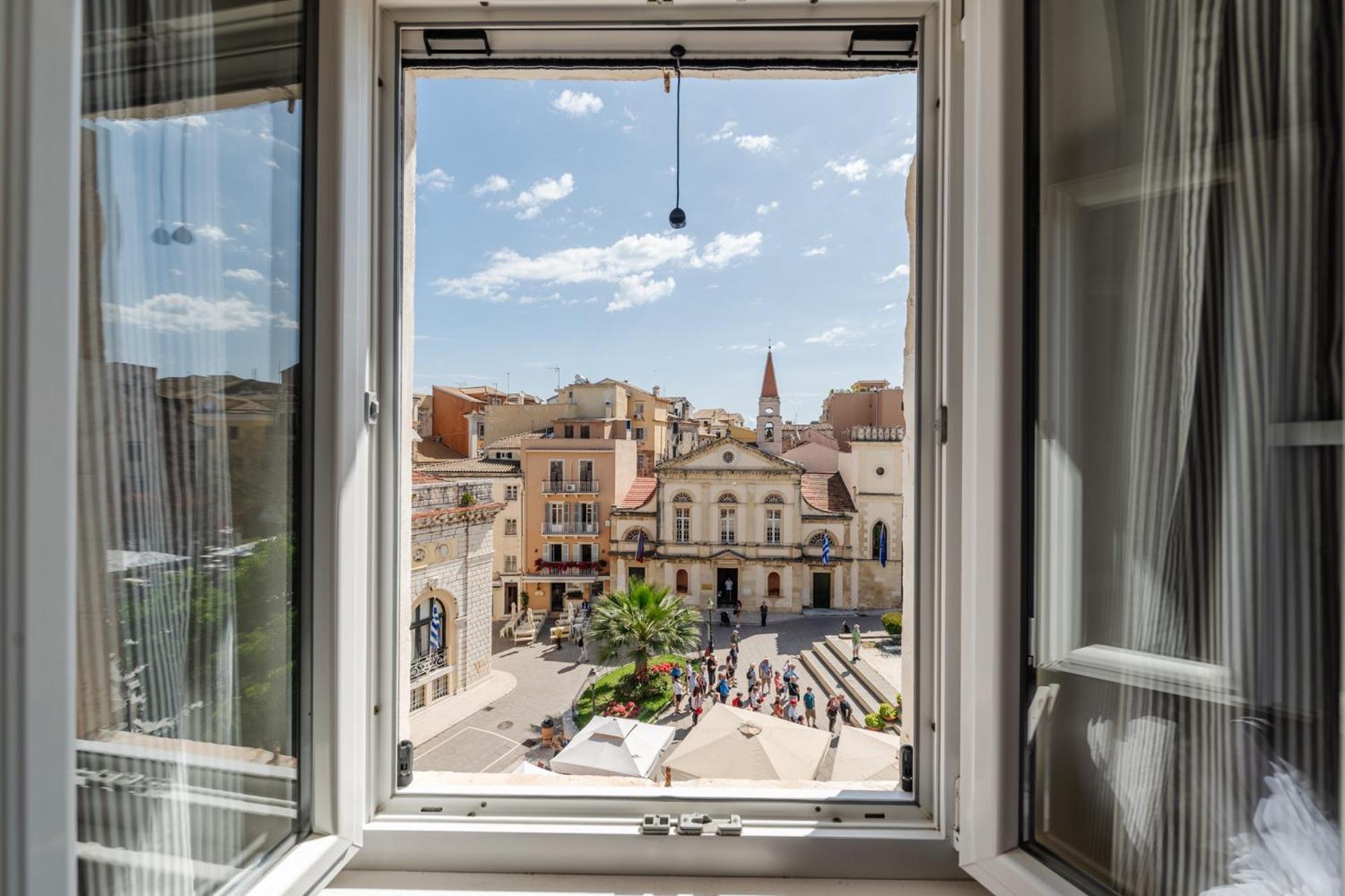 "San Giacomo Square Apt." In The Heart Of Old Town Corfu  Exterior photo