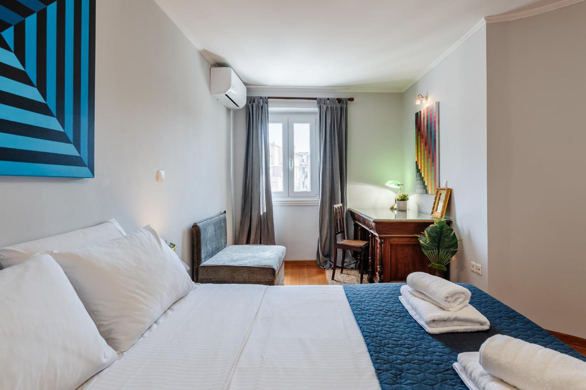 "San Giacomo Square Apt." In The Heart Of Old Town Corfu  Exterior photo